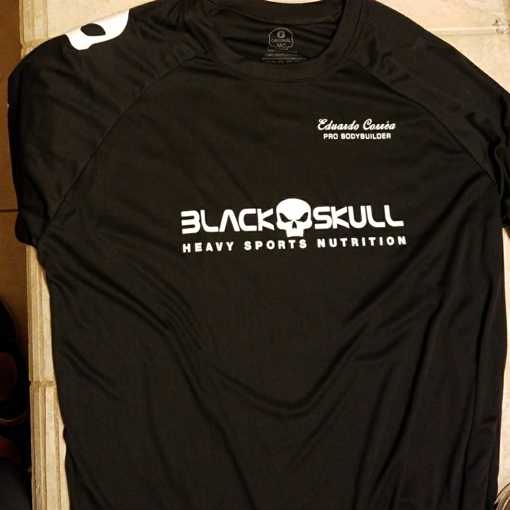 Black skull T shirt